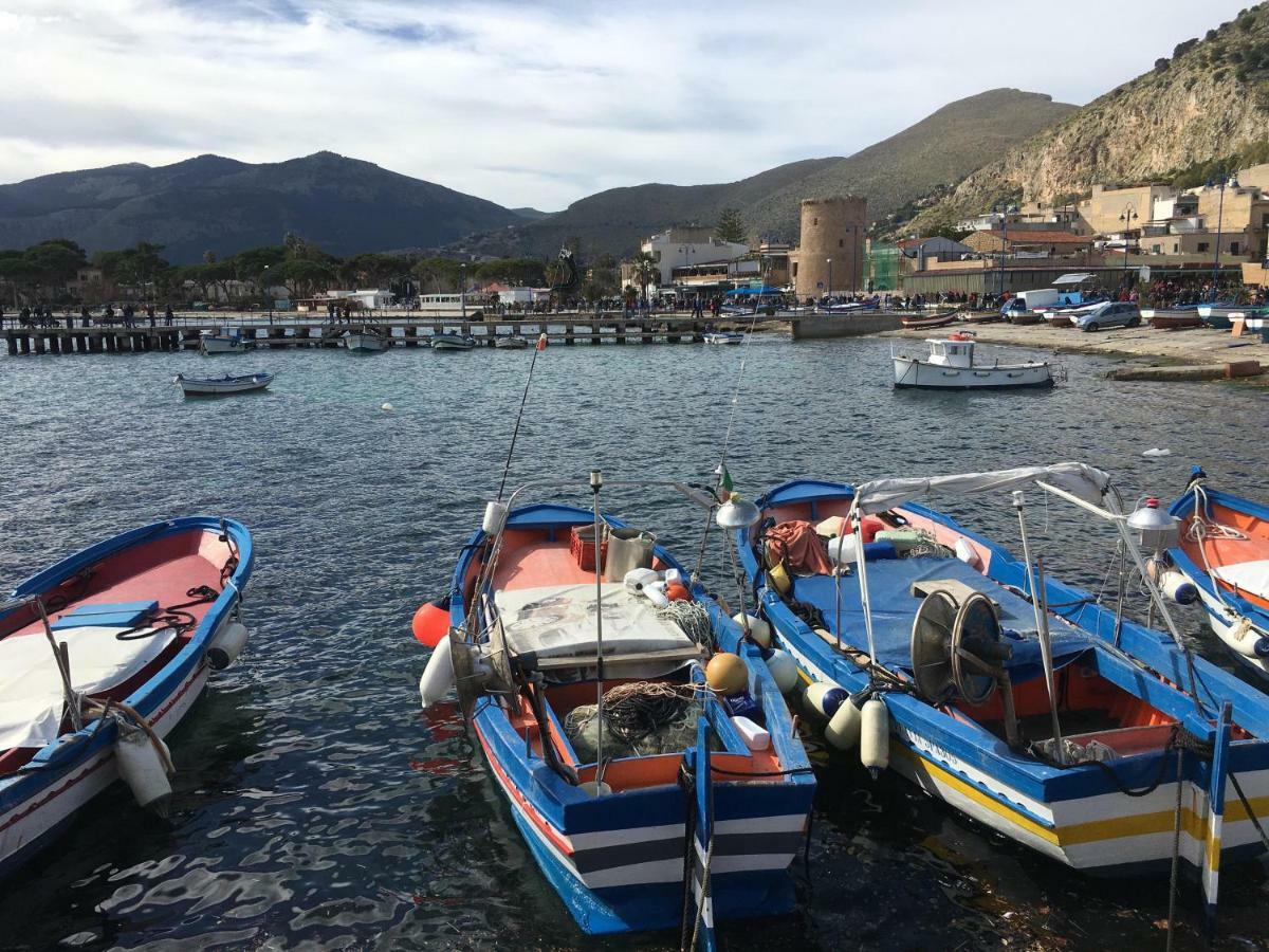 شقة Monolocale I Delfini مونديلّو المظهر الخارجي الصورة